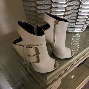 AUTHENTIC- Giuseppe Zanotti peep toe bootie